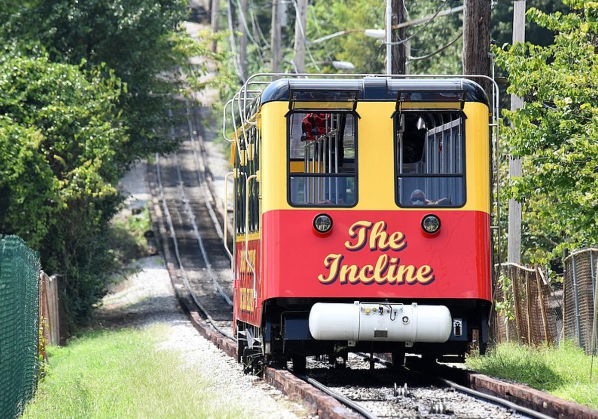 funimag's tweet photo. Chattanooga Lookout Mountain Incline Railway set to reopen by July 14 2025 after been closed since December when fire on Lookout Mountain severely damaged its tracks and cable system πΊπΈ π π₯
β‘οΈ https://t.co/qba5JfpPaQ
#incline #LookoutMountain #Chattanooga #Tennessee https://t.co/uocwdqtA8e