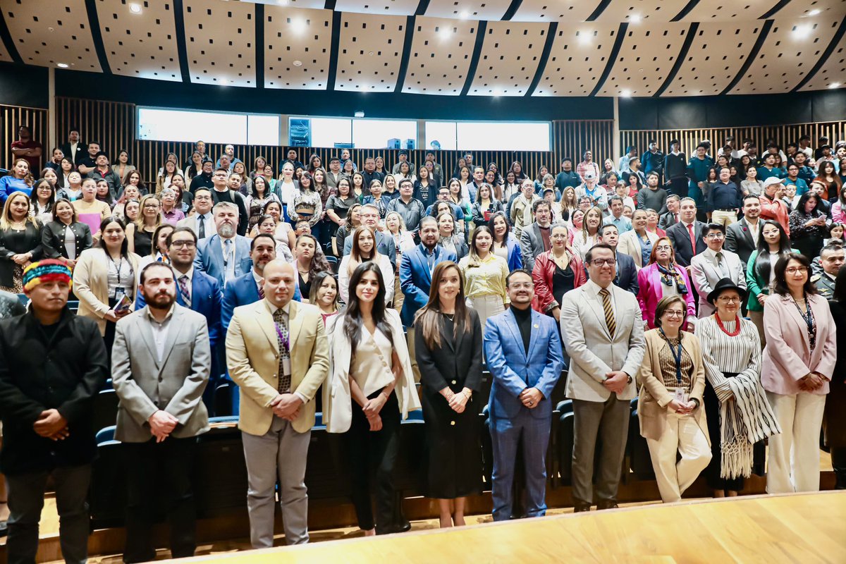 CONADIS y BanEcuador firmaron un convenio de cooperación para fortalecer el acceso financiero
de personas con discapacidad. 

En el evento anunciaron el lanzamiento de un nuevo crédito y la importancia de la educación financiera. 

#ElNuevoEcuador
#InclusiónProductiva