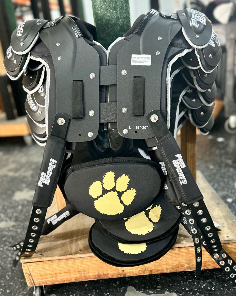Pro Gear Sports (@progearfb) on Twitter photo This #Custom gear made its way to the <a href="/FRA__Football/">Flint River Academy Football</a> den!ππΎ
Mike Nelson at <a href="/BakersSports/">Baker's Sports</a> helped make it possible!
<a href="/ProGearNellie/">Michael Nelson</a>
<a href="/ProSports_Pads/">ProSportsPads</a>
#KnowTheLogo #MadeInTheUSA #FootballEquipment #ShoulderPads #BackPlates #GoWildcats #WildcatsFootball #FRAmily #ProtectTheDen This #Custom gear made its way to the <a href="/FRA__Football/">Flint River Academy Football</a> den!ππΎ
Mike Nelson at <a href="/BakersSports/">Baker's Sports</a> helped make it possible!
<a href="/ProGearNellie/">Michael Nelson</a>
<a href="/ProSports_Pads/">ProSportsPads</a>
#KnowTheLogo #MadeInTheUSA #FootballEquipment #ShoulderPads #BackPlates #GoWildcats #WildcatsFootball #FRAmily #ProtectTheDen