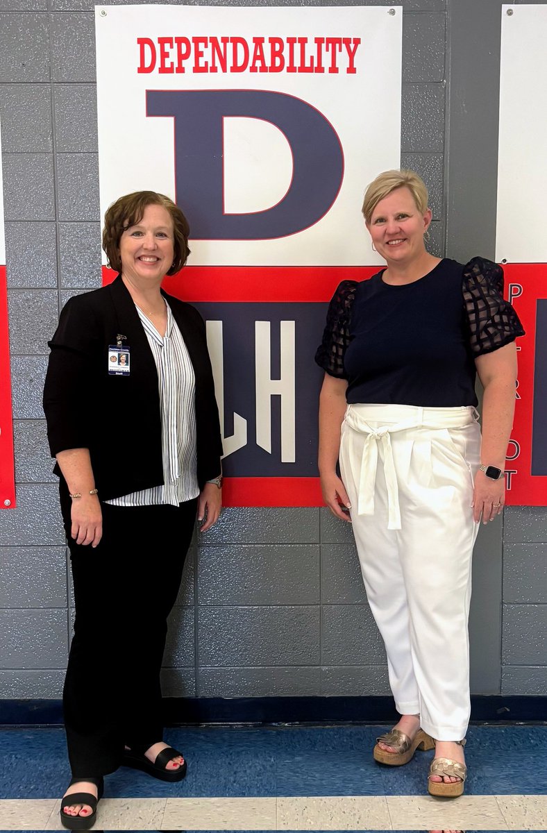 My first year as @LHMS_Patriots Assistant Principal was amazing! It wouldn't have been possible without my mentor and friend,  <a href="/jaimegreene1/">Jaime Greene</a>.  This chapter has closed,  but a new one awaits! #GoodToGreat
#PatriotPride