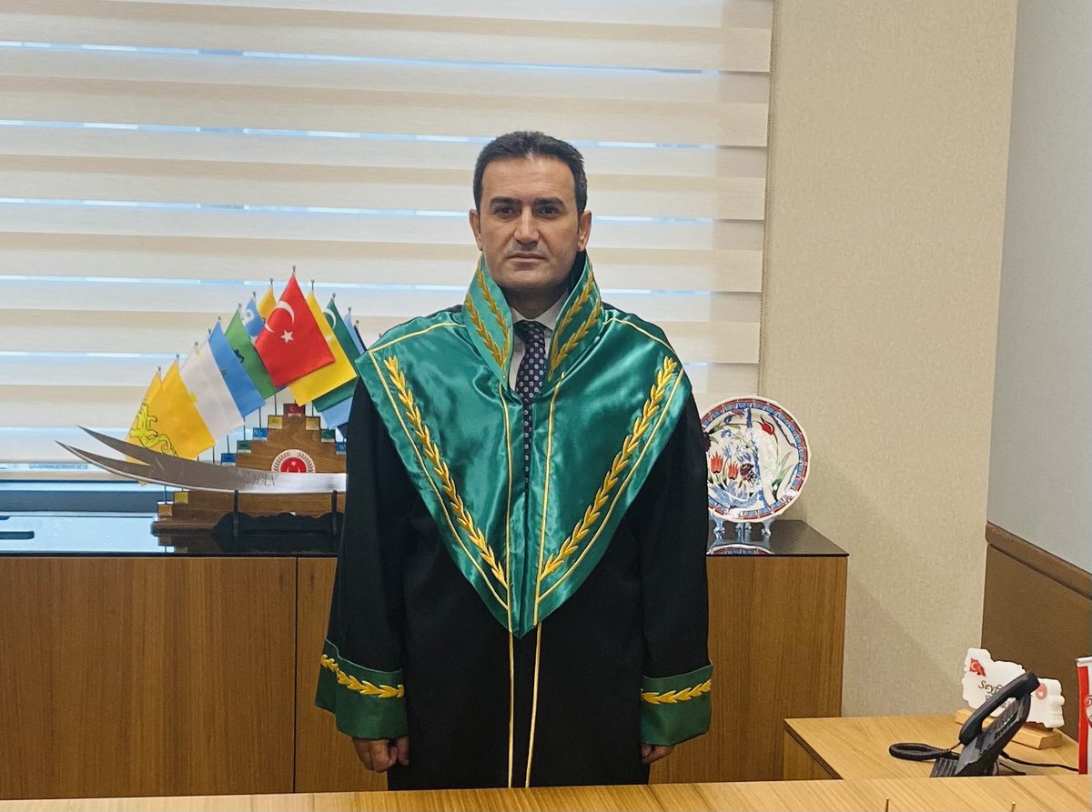 TBMM tarafından HSK üyeliğine seçilen Yargıtay Üyesi Seyfi Han ağabeyime hayırlı olsun diliyorum. 

Rabbim işlerinde kolaylıklar versin. 
<a href="/seyfi_han/">Seyfi HAN</a>