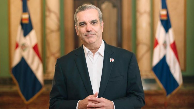 elnuevodiariord's tweet photo. 📊Una nueva encuesta nacional realizada por la firma Markestrategia revela que el presidente @luisabinader  mantiene un sólido respaldo de la ciudadanía, con un 62.3% de aprobación a su gestión y un 58.3% que considera que el país va por el camino correcto.👍 

Visita nuestro canal de YouTube: 
🤳 https://t.co/Ceslk7bwoF

#ElNuevoDiarioRD