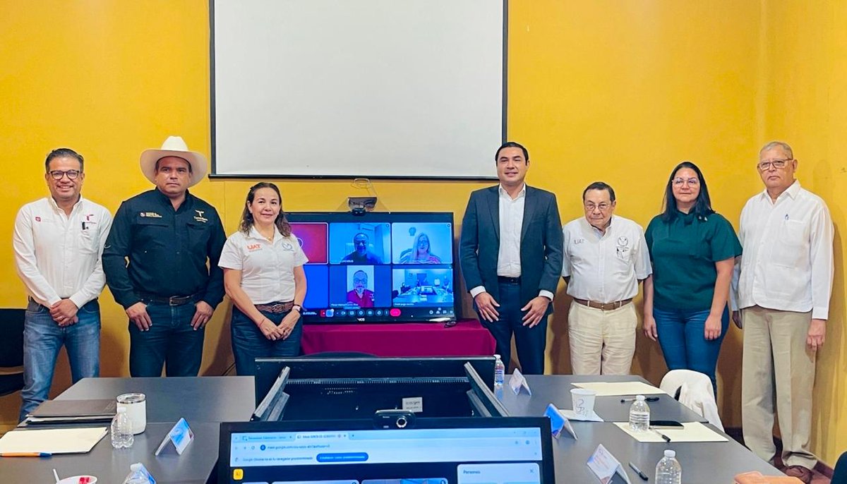 El día de hoy se llevó a cabo la LXIII Sesión Ordinaria de la Junta de Gobierno de El Colegio de Tamaulipas, con la presencia del rector, Mtro. Marco Antonio Moreno Castellanos, quien, acompañado por personal de esta institución.....

Leer más en bit.ly/43FA3Ne