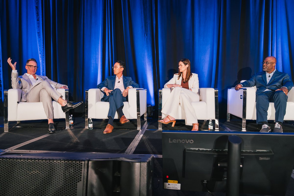 We were proud to sponsor <a href="/latimesstudios_/">LA Times Studios</a> 2025 Executive Forum &amp; Leadership Awards. Special shout-out to Brian Hegarty, Managing Director of Los Angeles Employee Benefits, for moderating the event's panel discussion. Congratulations to the award winners! #MarshMMA #LATSExec