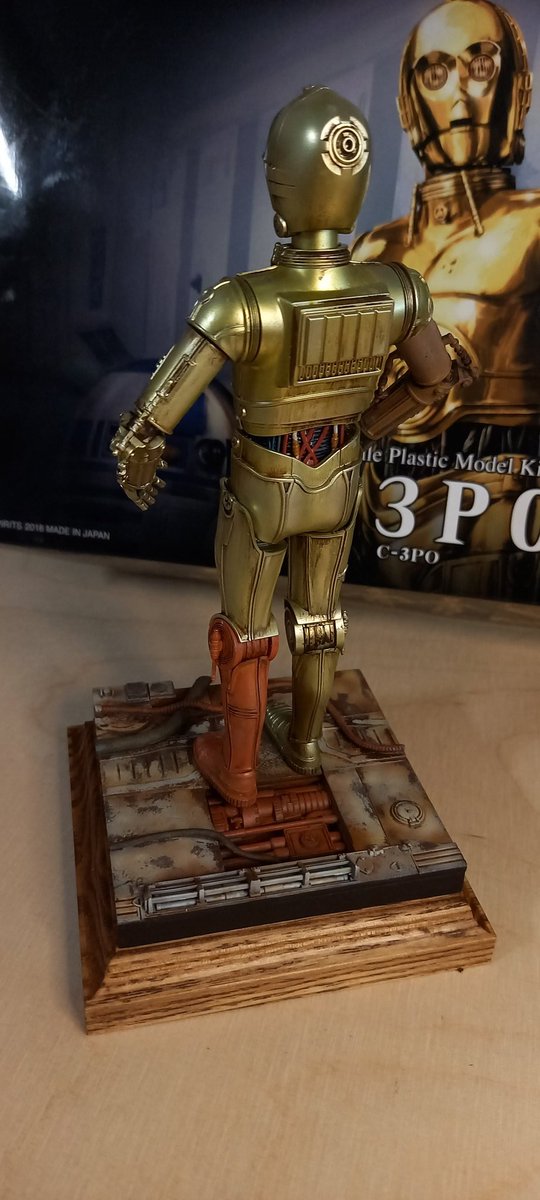 apam27's tweet photo. #バンダイ #BANDAI #スターウォーズ #StarWars #C3PO
C-3POが完成しました♪(*´ω｀)

BANDAI 1/12 C-3PO https://t.co/eo7uEHxV7O