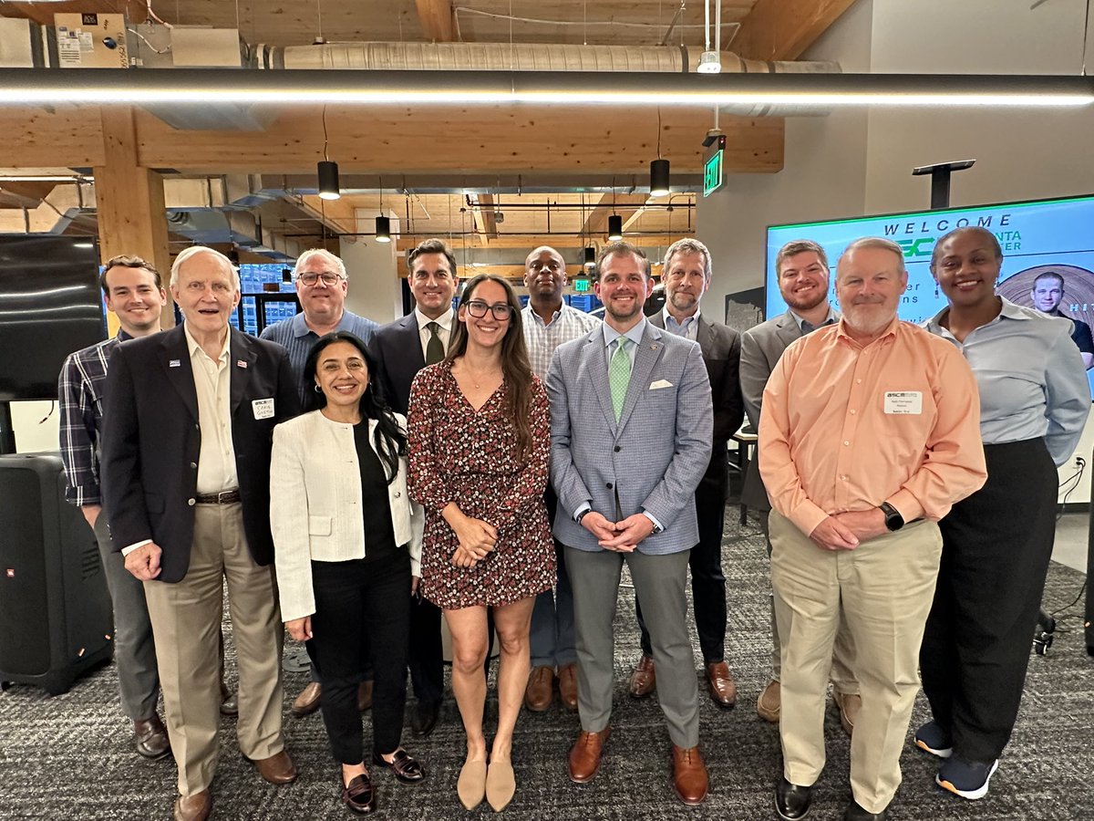 ASCMAtlanta's tweet photo. What an incredible event last week with Leroy Hite, founder of Cutting Edge Firewood and a true visionary in B2C growth.

We also had the honor of introducing our 2025-2026 ASCM Atlanta Chapter Board- more on that to come! Lots of exciting things ahead! Stay tuned!
#ASCMAtlanta https://t.co/cI0CWzy8tH
