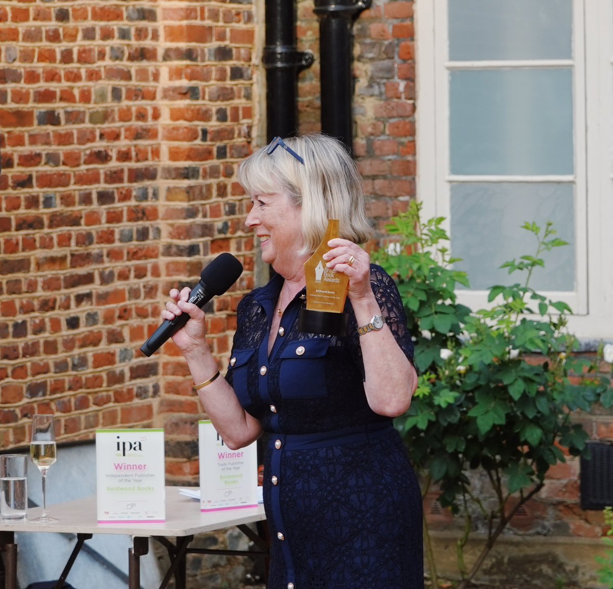 BoldwoodBooks's tweet image. Simply the best summer party  ✨🍹