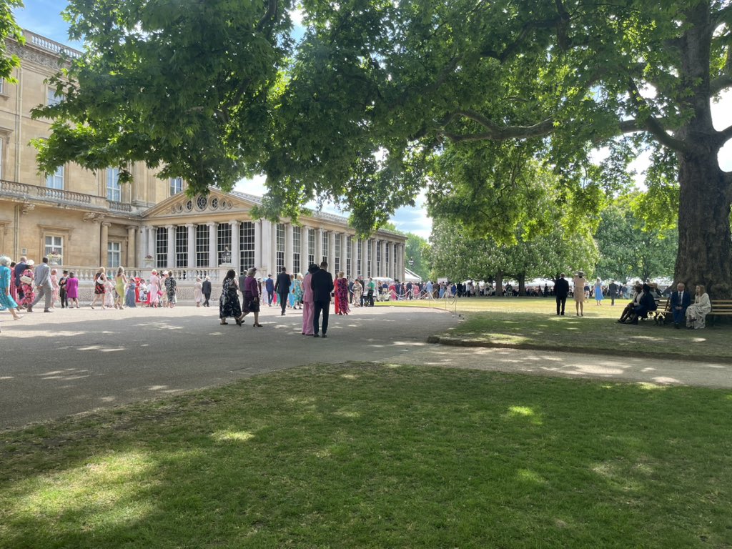 LTrounce's tweet photo. Today we were honoured &amp; privileged to attend The Royal Garden Party at Buckingham Palace 🇬🇧👑☀️☕️🧁 A great experience &amp; such a special day in sunny London. https://t.co/vh6a1Tj1IW