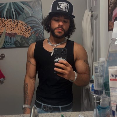 Treymarkell's tweet photo. #NewProfilePic https://t.co/JD6juw6cCg