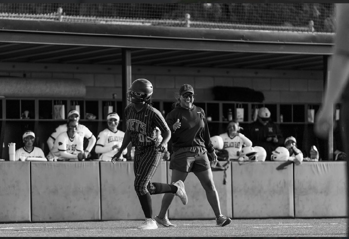 EmHolmes_2026's tweet photo. I’m forever grateful for my junior season and my team even though we fell short in a tough battle in the third round. 

My Season Stats:
35 GP
.555 Avg
66 Hits 
56 RBIs
21 2B
7 3B
1 HR
.586 OBP
Offense Player of the year 

@Vmhs_softball @Coach_McNutt @BriSims31 @TWUSoftball https://t.co/a7hU9GJlr2