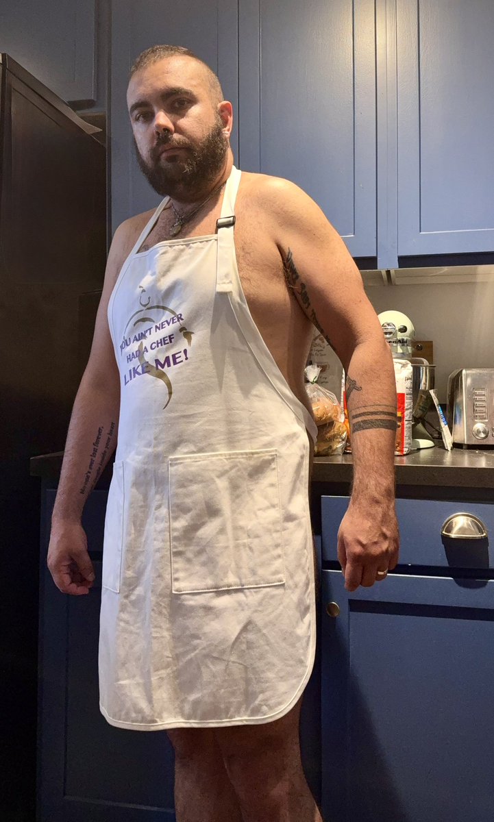 RaidhoBlue's tweet photo. Dinner’s not the only thing getting served tonight. If you ask nicely I might let you have cake for dessert 😈

#YesChefDaddy #KitchenDom #ServiceTop #ApronOnly https://t.co/SAc8hdBmzl