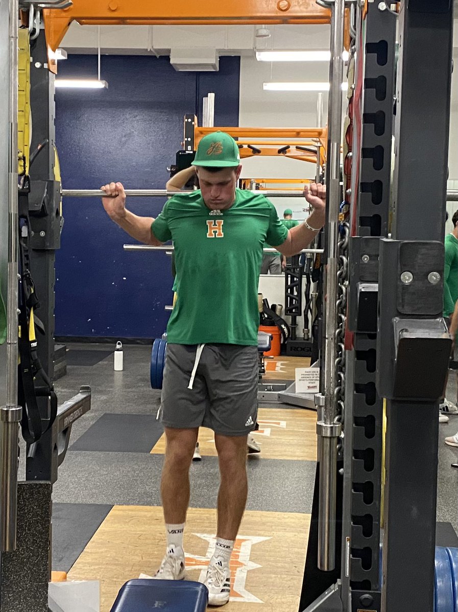 StephenTsai's tweet photo. The Big West’s Freshman Pitcher of the Year — #HawaiiBaseball’s Cooper Walls — is prepared to start for @HawaiiBaseball in Wednesday’s single-elimination game against UC Santa Barbara https://t.co/NobH2xEgnY