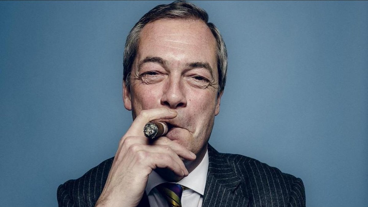 EssexgoonerMr's tweet image. Who wants to see @Nigel_Farage become the next UK 🇬🇧 PM 🤚🏻
