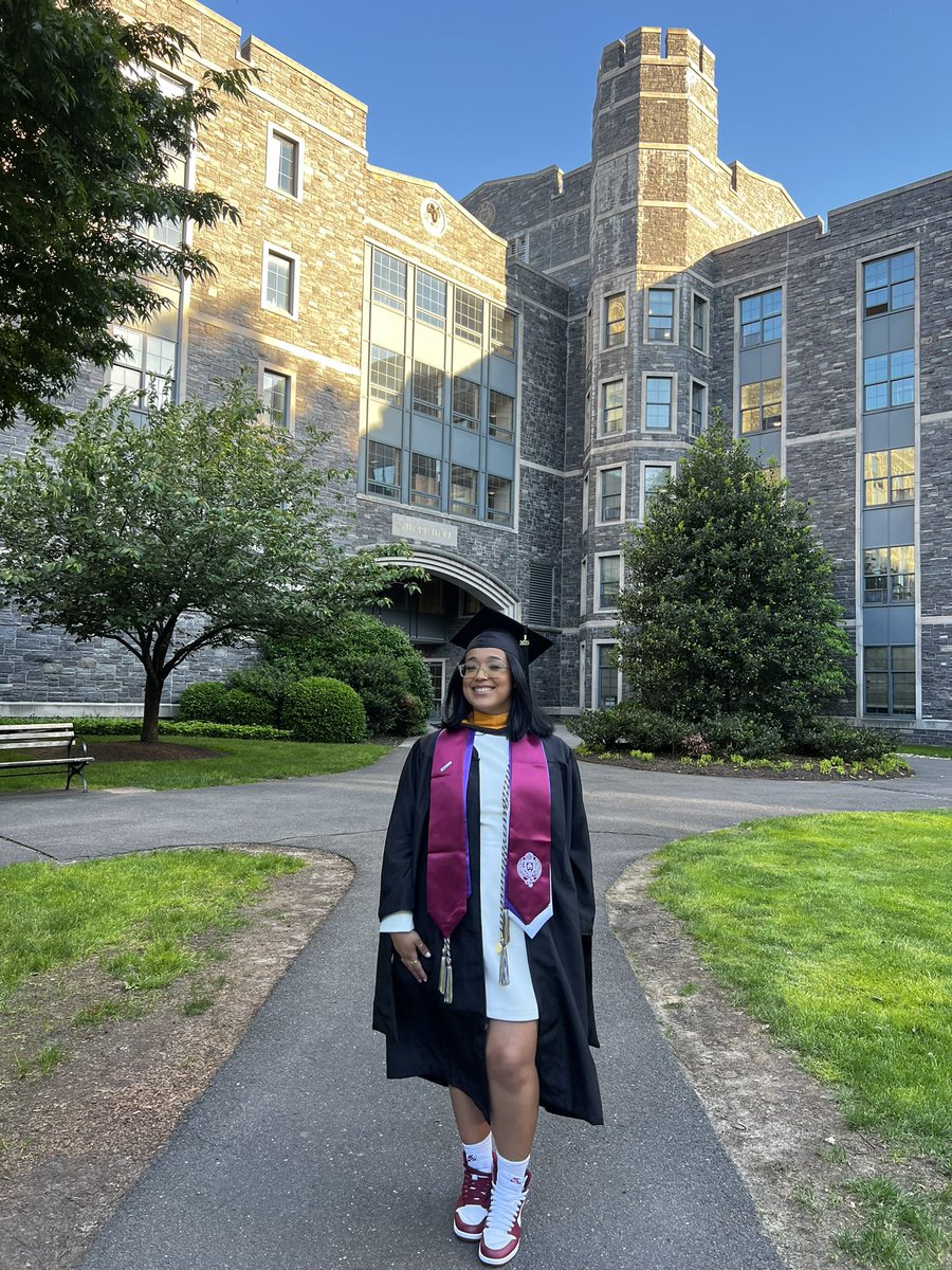 supemoney's tweet photo. Call me big fish 🎓 https://t.co/d4AiJfzcsQ