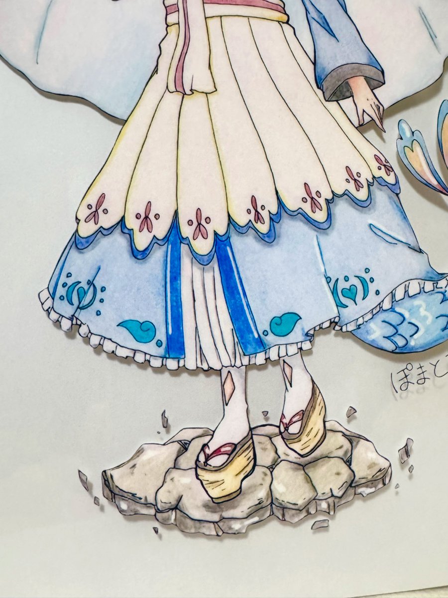 pomarumayu's tweet image. うさか@セル画作家(@usaka883 )さんに
オリキャラの椿と蓮蓮をセル画にしてもらいました!この後ろに紙を敷いた時に影が出て立体感があるのがなんとも好き
デジタルでは出せない1枚1枚絵の存在感があるセル画の魅力が伝われば嬉しい🥹