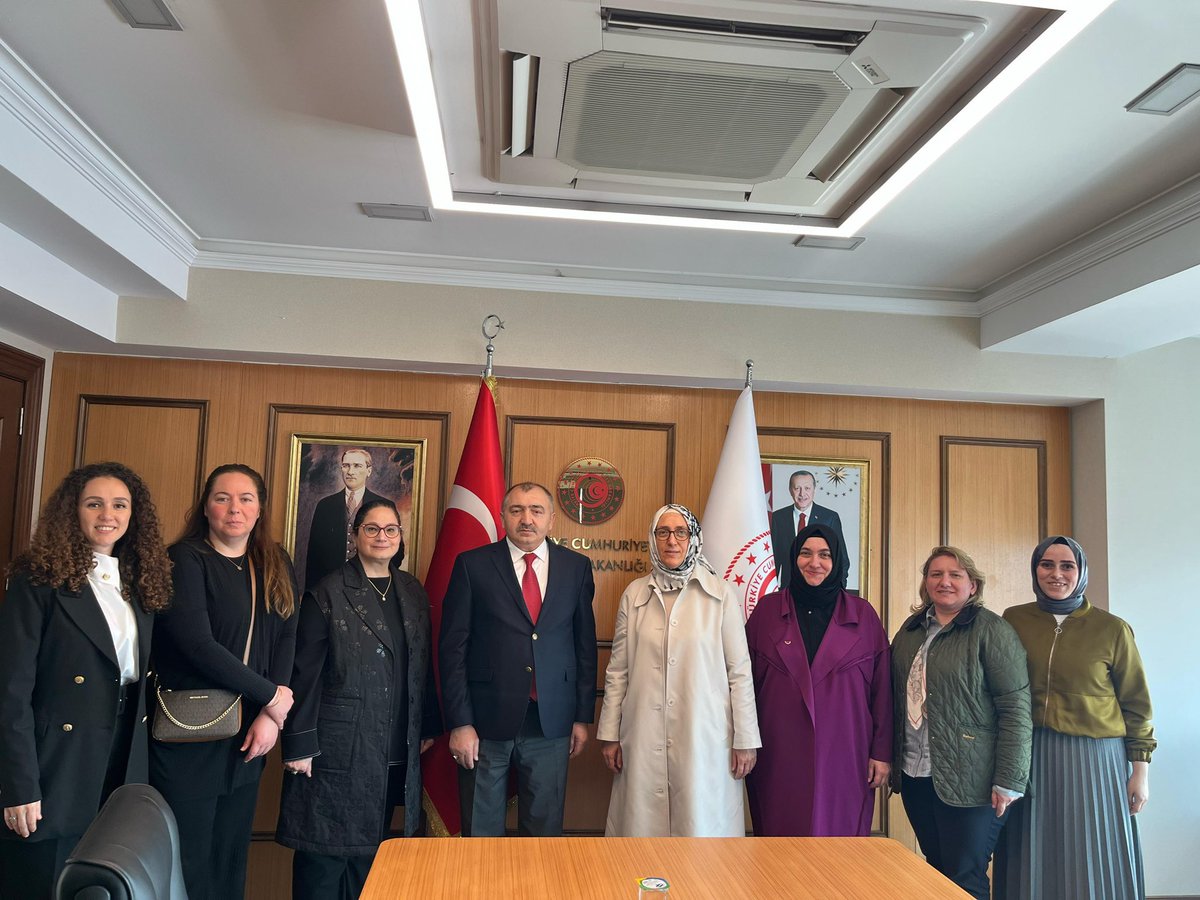 inciozeke's tweet image. İl Başkanımız @salihademirer ve Yürütme Kurulumuzla  birlikte İl Ticaret Müdürümüz İsmail Menteşe’yi ziyaret 
ettik.
Misafirperverliğinden dolayı teşekkür ederiz.