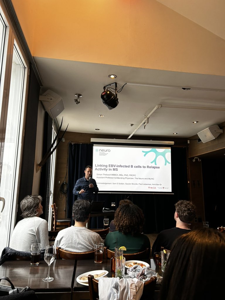La deuxième presentation est donnée par Simon Thebault. Il va parler de l’infection aux cellules B avec EBV et la sclérose en plaques.
🦠
The second presentation will be given by Simon Thebault on the relation between EBV infection of B cells and multiple sclerosis.