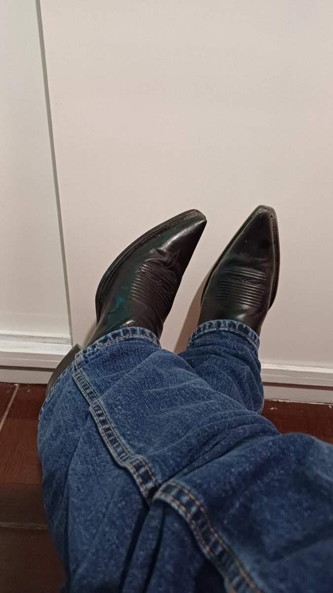 MasterJuanMty's tweet photo. #botas #botasvaqueras #botaspicudas #botudo https://t.co/ORh7GXSYqn