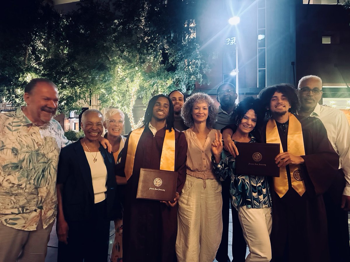 My youngest baby son graduated from ASU and we are really really proud of him. 🥹♥️🎓
<a href="/IsaccSwann/">isacc swann</a>