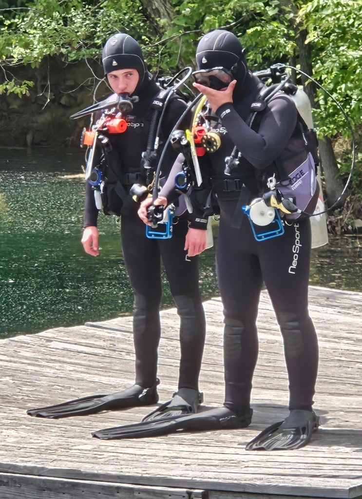 Huge congratulations to Jack Hatch and Jake Bradley for earning their PADI Advanced SCUBA Certification! These two cadets can now dive to an impressive 130 feet.

We’re proud of your dedication and can’t wait to hear about your underwater adventures!

#Hargrave #SCUBAcertified