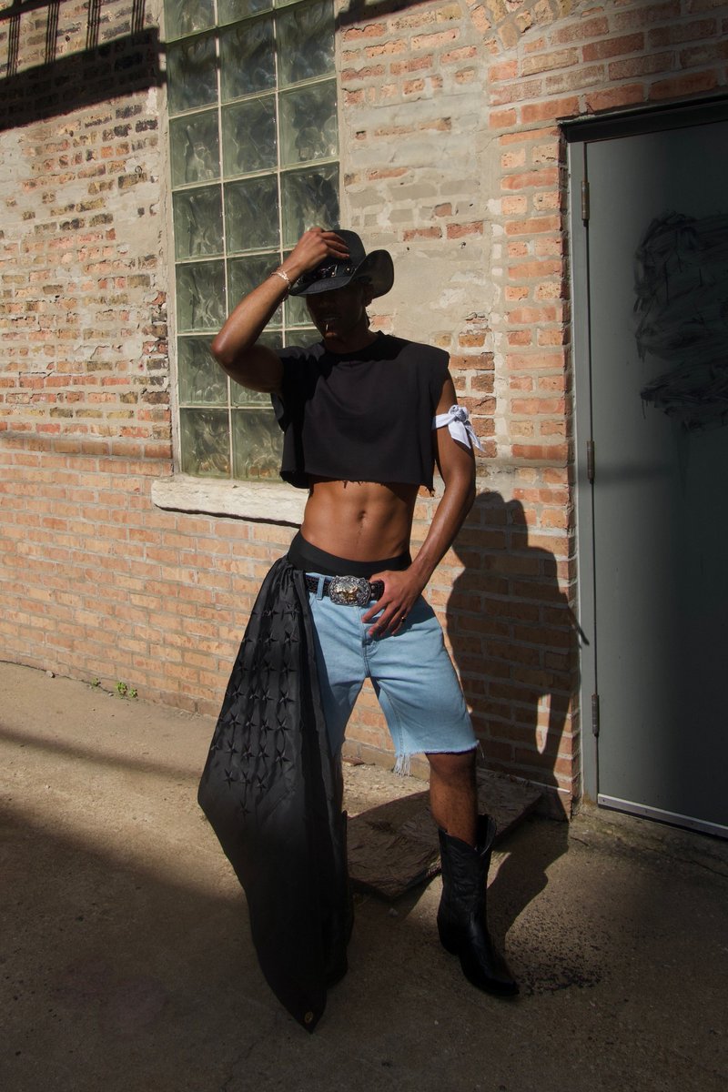 ZayBelvin's tweet image. Put on a show and make it naastyyyy 🦅 #CowboyCarterTour #Chicagonight2