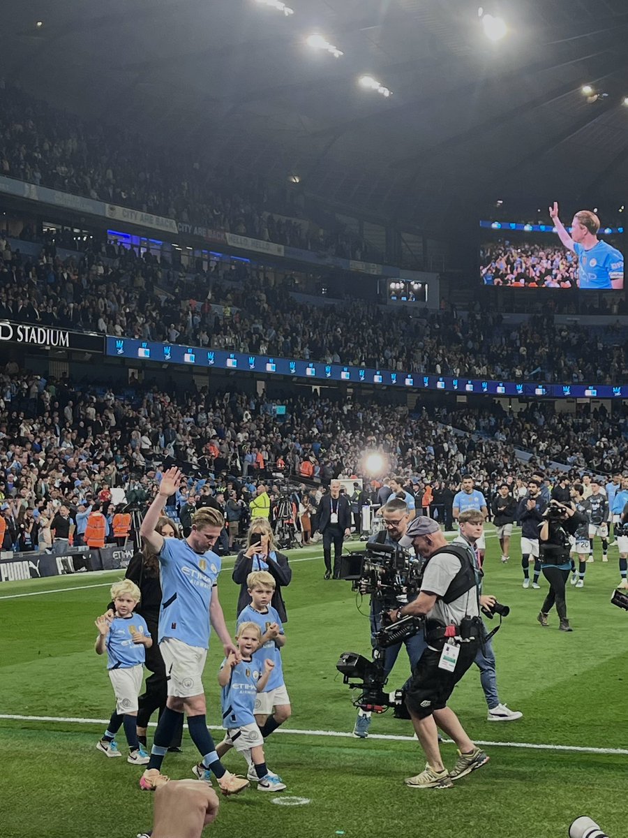 I’m not one to post on here but I’ve been sniffling all the way back to town over this bloke 🩵