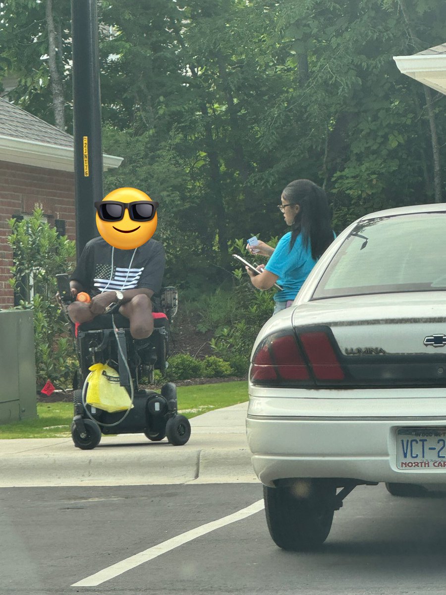 Coach Mel🍃 tweet media