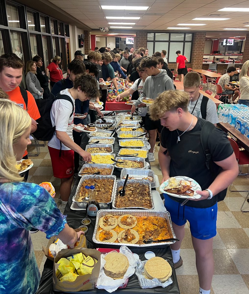HuntleyFB's tweet photo. That’s a wrap! 2025 offseason in the books. We got stronger, more competitive and most importantly…became a team through the trust and commitment shown in each other. Thank you parents for the unbelievable spread!! https://t.co/etwhMgPSj9