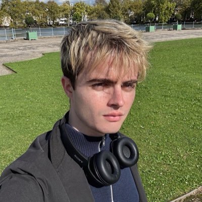 Sᴡᴀɪɴ tweet media