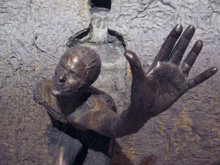 FreedomSculptur's tweet photo. Figure breaking out of wall of the Freedom Sculpture in Philadelphia, Pennsylvania. More > https://t.co/BDBWUZKnk0
#freedomsculpture #freedom #freedomstatue #Zenos #ZenosFrudakis #Philadelphia #Pennsylvania #PhillyArt #PhillyPublicArt #bronzesculpture https://t.co/ZBVgw6aq5F