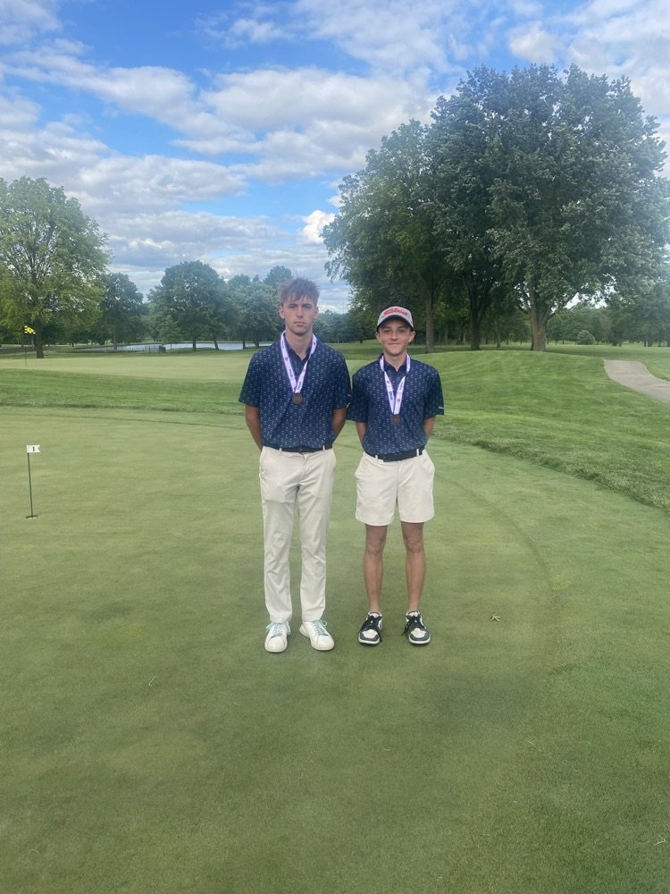 ShelbyCoRIV's tweet photo. Congratulations to the South Shelby Golf Team on placing 2nd at State. Members Eli Hatcher, Titus Moore, Noah Wilt, Carson Gough, Colt Schmitz and Coach Kevin Mitchell. Congratulations to All State Golfers Noah Wilt and Colt Schmitz. https://t.co/QzstCkM4cs