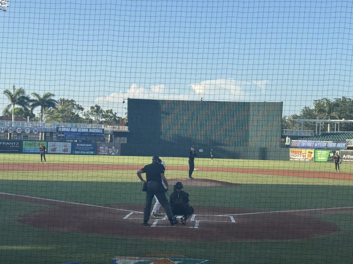 The final game of the day here at Hammond Stadium will feature Mulberry HS taking on <a href="/_AHbaseball_/">HeritageBaseball</a> for the <a href="/FHSAA/">FHSAA</a> 4A State Championship. First pitch coming up shortly! #DiamondCoverage