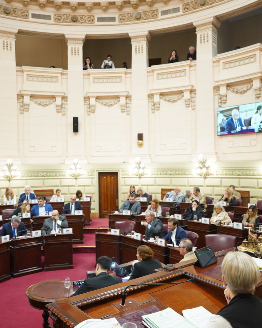 Astrid Hummel (@astridhummel) on Twitter photo Concientización sobre el Uso Responsable de las Pantallas 📱
En la <a href="/CamaraDipSF/">Diputadas y Diputados Santa Fe</a> junto a los diputados <a href="/WalterGhione/">Walter Ghione 💙</a>, <a href="/Joaquinblancook/">Joaquin blanco</a> y <a href="/VariniaDrisun/">Varinia Drisun</a> impulsamos la creación del Programa Provincial de Información y Concientización sobre el Uso Responsable de las Pantallas en Concientización sobre el Uso Responsable de las Pantallas 📱
En la <a href="/CamaraDipSF/">Diputadas y Diputados Santa Fe</a> junto a los diputados <a href="/WalterGhione/">Walter Ghione 💙</a>, <a href="/Joaquinblancook/">Joaquin blanco</a> y <a href="/VariniaDrisun/">Varinia Drisun</a> impulsamos la creación del Programa Provincial de Información y Concientización sobre el Uso Responsable de las Pantallas en