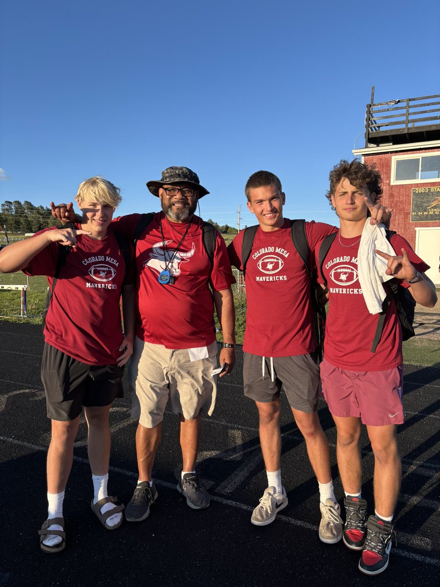 Thank you <a href="/CoachLev1/">Coach Lev1</a> for the invite! I loved getting out and working with <a href="/CoachAntHill/">Anthoney Hill</a> and the rest of the coaching staff. <a href="/coach_w_jackson/">Waymond Jackson II</a>  <a href="/jayicarter/">Jay Carter</a> #elevatethestandard