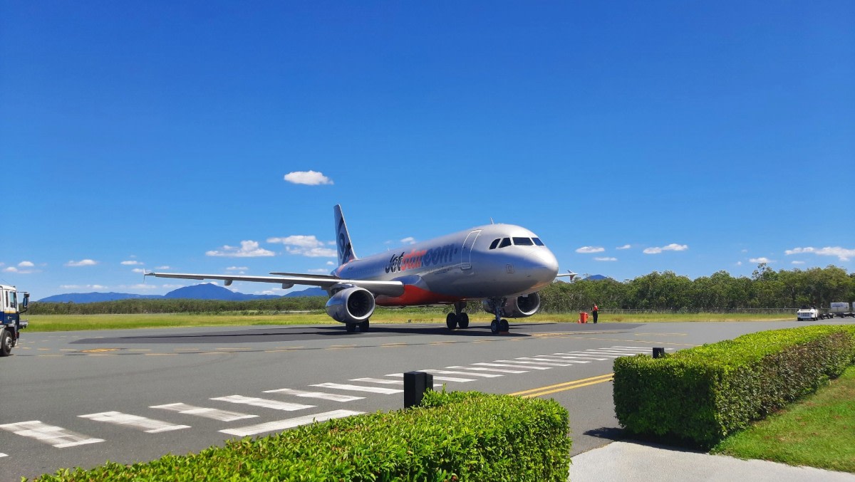 Qantas and Jetstar are reshuffling their Whitsundays services, with Jetstar to fly only to Proserpine/Whitsunday Coast, and Qantas and QantasLink only to Hamilton Island. #aviation #aerospace
bit.ly/3SMmp4C