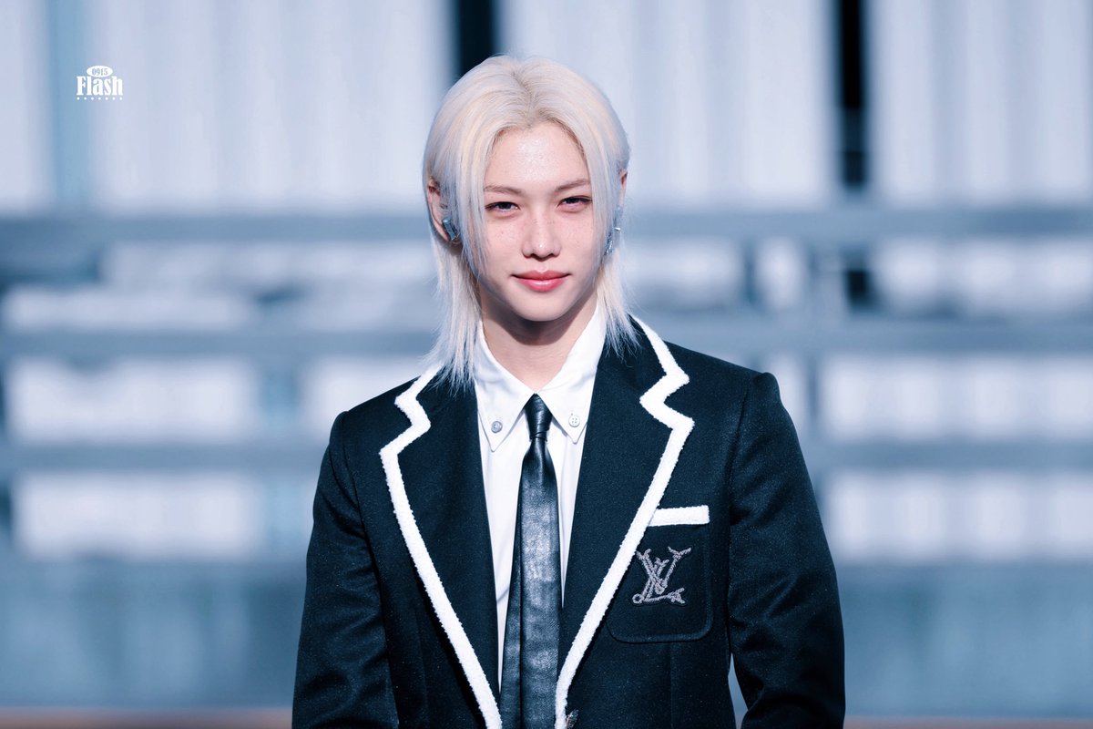 Flash_Felix0915's tweet photo. 250521｜ICN preview

FELIX TO PALAIS DES PAPES
FELIX LOUIS VUITTON REIGN
#FELIXxLouisVuitton #LVCRUISE26 
@LouisVuitton
#felix #필릭스 
#straykids     #스트레이키즈 https://t.co/IDEGkbHh5n