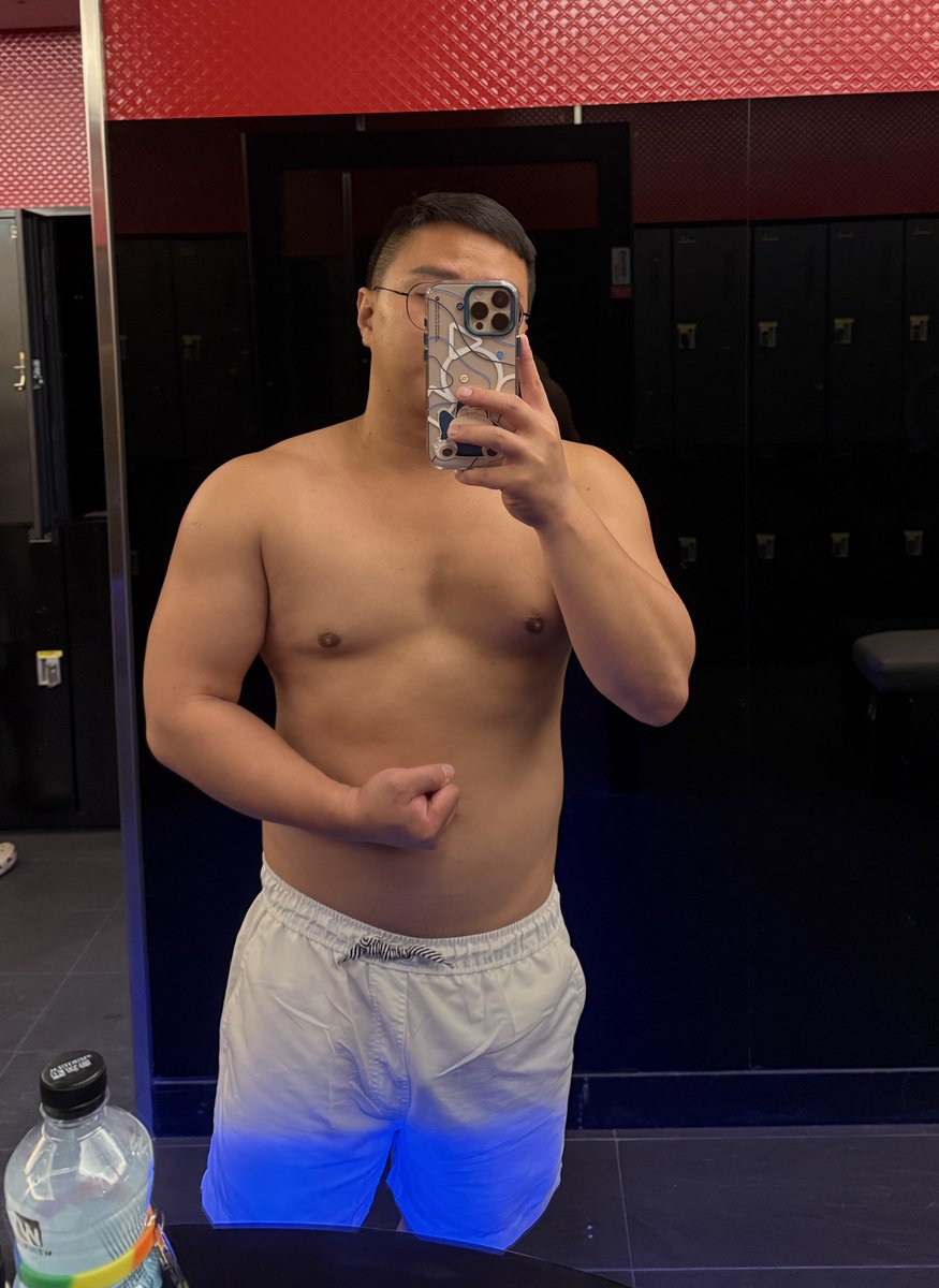 小隻🧸阿汪的淫亂回憶錄 (@awang0127) on Twitter photo 