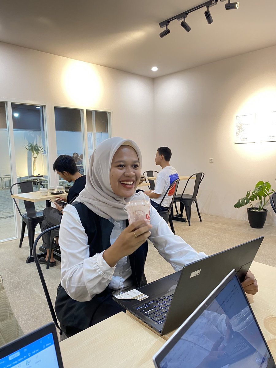 Titin tweet media
