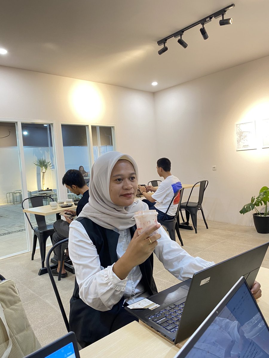 Titin tweet media