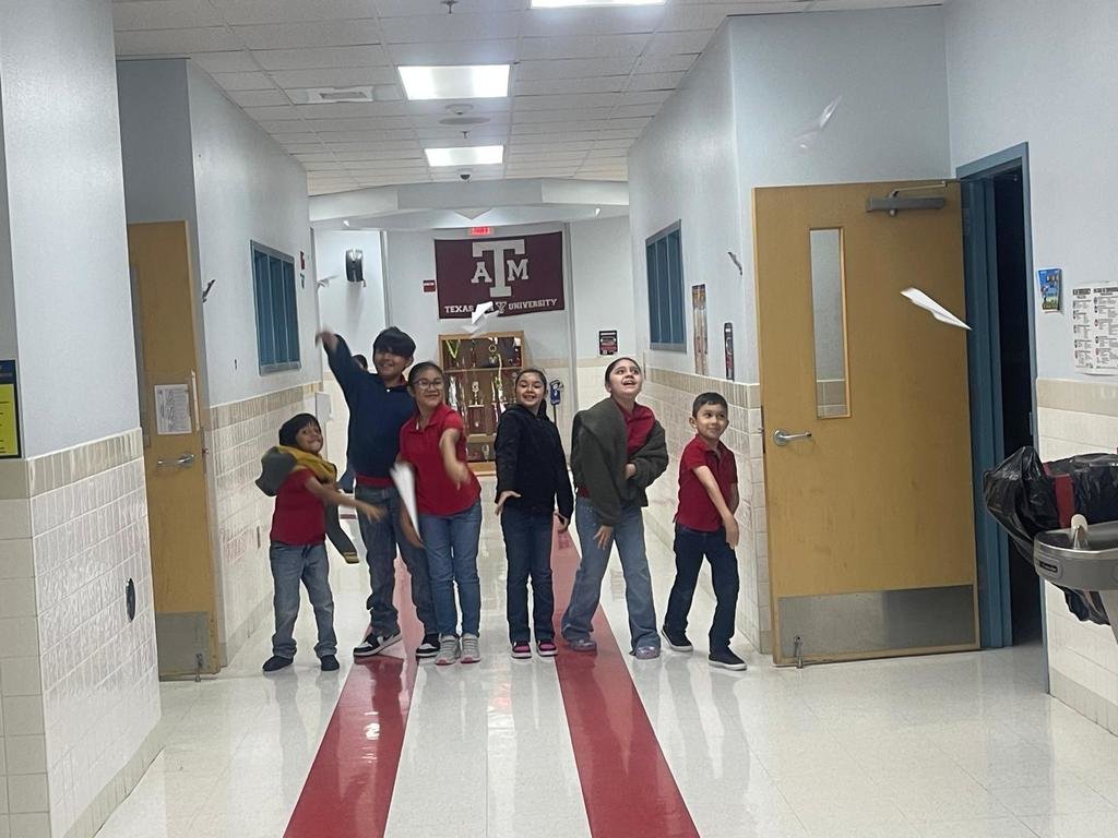 Paredes Elementary tweet media