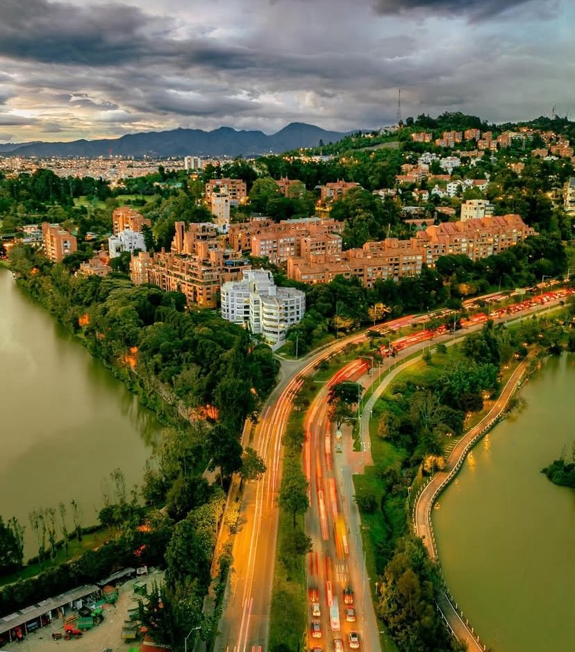 Bogotá city ..
📸 @ Vimarovi en Instagram