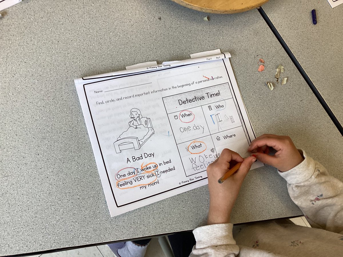 MrsTothill's tweet photo. Ss are finding the important parts that should be included in the beginning of a personal narrative. https://t.co/zEpWr8GwQL