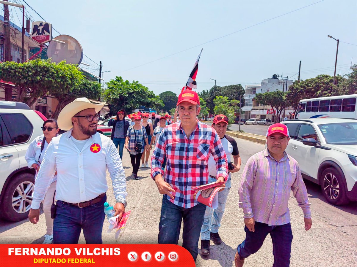 #PuertaPorPuerta l Me dio mucho gusto caminar por  comunidades de Martínez de la Torre, Veracruz, acompañando a Rolando Ramírez, candidato a la presidencia municipal del PT, con quien tuve la oportunidad de saludar a muchas personas comprometidas con la izquierda verdadera.