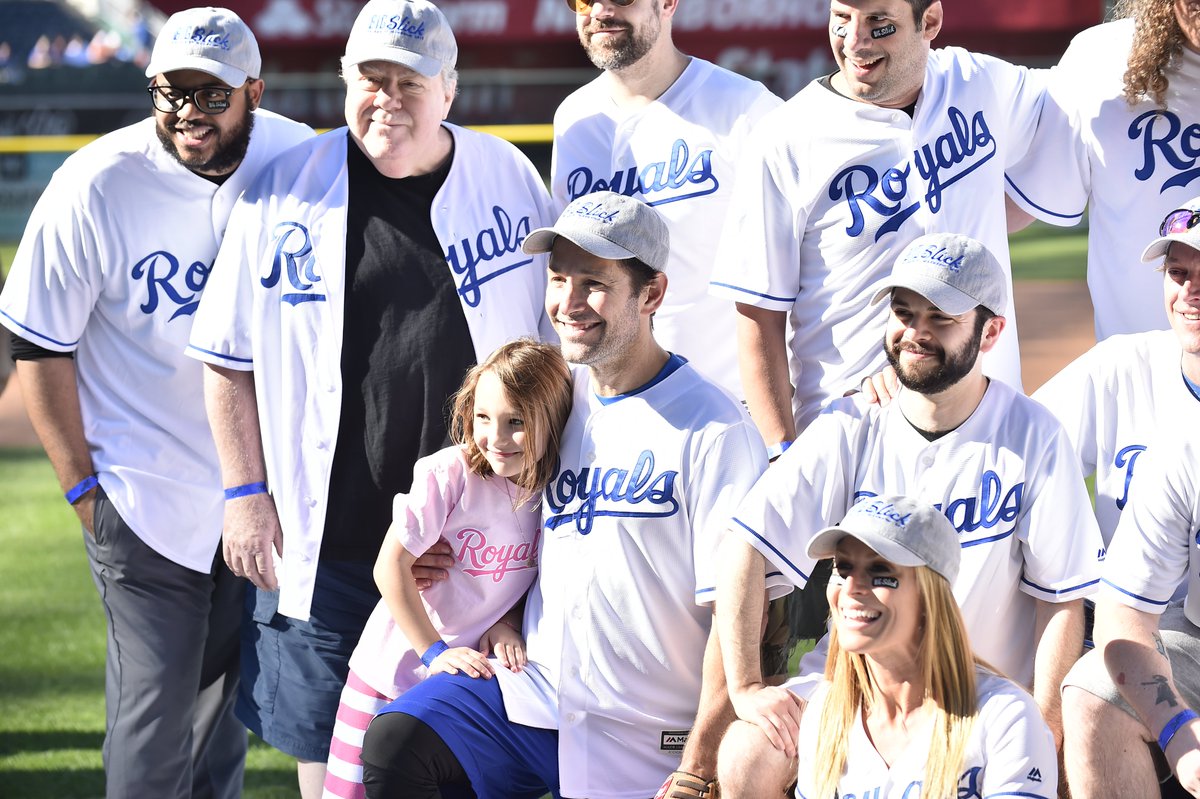 DHoltzy's tweet image. RIP to the great George Wendt, a @BigSlickKC alum and the uncle of one of the Big Slick founders, Jason Sudeikis.
📸Jason Hanna