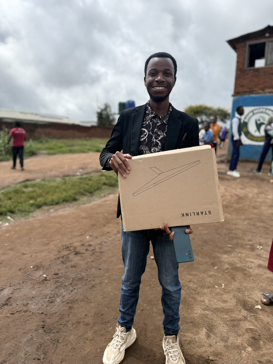 Ourfutureprize's tweet photo. @Starlink internet access is lifting young learners in Africa out of poverty, empowering them with knowledge and opportunities to join humanity’s multi-planetary mission! #AfricaRising #Starlink #multiplanet #endpoverty https://t.co/RMSaomAQVU