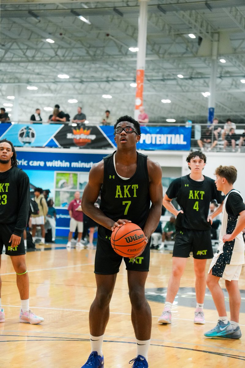 <a href="/Allen33Mbuyamba/">Allen Mbuyamba</a> is a double double machine! Helped lead AKT HGSL 17U to a 4-0 weekend during the live period! Dominated the glass consistently all weekend Averaging 13 Points 14 Reb. 1.5 blocks a game! ⚡️ 

Multiple D2s have been in contact after the first live period!