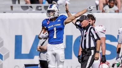 Davian Sinegal (@daviansinegal7_) on Twitter photo 🚨After an amazing conversation with <a href="/coachqueen37/">Coach Queen</a> I am blessed to recieve my 1st D1 offer from Presbyterian College. Thanks to Coach Queen and the entire Blue Hose staff! #BlueHose #TrustTheProcess 🚨 <a href="/RecruitBuckhorn/">Buckhorn Football Recruiting</a> 🚨After an amazing conversation with <a href="/coachqueen37/">Coach Queen</a> I am blessed to recieve my 1st D1 offer from Presbyterian College. Thanks to Coach Queen and the entire Blue Hose staff! #BlueHose #TrustTheProcess 🚨 <a href="/RecruitBuckhorn/">Buckhorn Football Recruiting</a>
