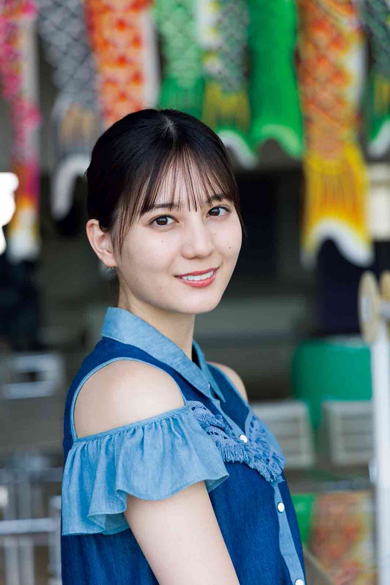 日向坂46小坂菜緒 「週刊少年サンデー」表紙登場💠 🔻写真多数・詳細