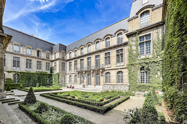 parisladouce's tweet photo. Paris : 12 jardins de musées parisiens, 12 espaces verts inattendus à découvrir à la suite d'une exposition ou pour le simple plaisir de la flânerie
https://t.co/43O8Hm1ulv
#paris #florilege #jardin #parismusees #patrimoine #parispatrimoine #patrimoineparis https://t.co/QzAJdJyFzD