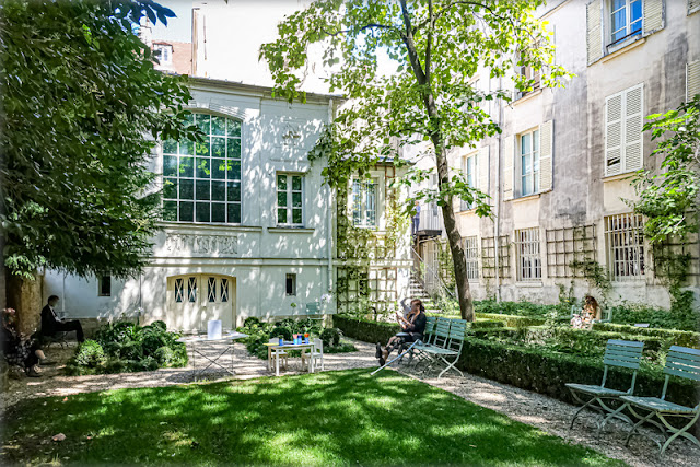 parisladouce's tweet photo. Paris : 12 jardins de musées parisiens, 12 espaces verts inattendus à découvrir à la suite d'une exposition ou pour le simple plaisir de la flânerie
https://t.co/43O8Hm1ulv
#paris #florilege #jardin #parismusees #patrimoine #parispatrimoine #patrimoineparis https://t.co/QzAJdJyFzD